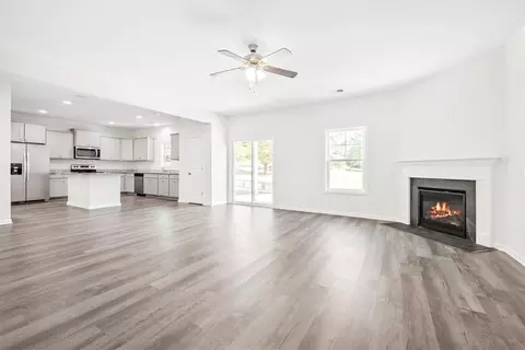 Living - 109 Granada Pl, Seneca, SC 29678 photo 3 of 4