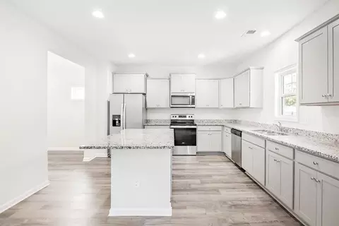 Kitchen - 109 Granada Pl, Seneca, SC 29678 photo 1 of 4