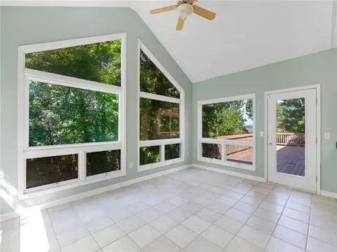 Living - 331 N Summit Dr, Seneca, SC 29672 photo 5 of 6