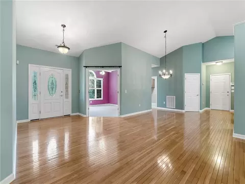 Living - 331 N Summit Dr, Seneca, SC 29672 photo 1 of 6
