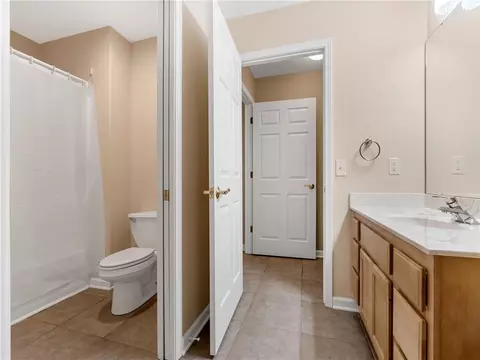 Bath - 331 N Summit Dr, Seneca, SC 29672 photo 4 of 4