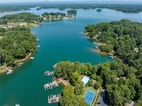 View/Area - 331 N Summit Dr, Seneca, SC 29672 photo 2 of 2
