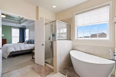 Bath - 906 Deephallow Pl, Greer, SC 29651 photo 5 of 7