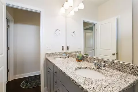 Bath - 906 Deephallow Pl, Greer, SC 29651 photo 2 of 7