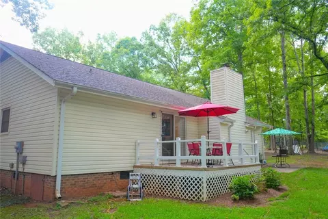 Exterior - 147 Live Oak Ct, Anderson, SC 29621 photo 3 of 4