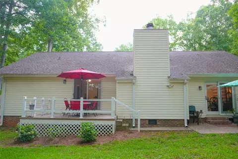 Exterior - 147 Live Oak Ct, Anderson, SC 29621 photo 2 of 4