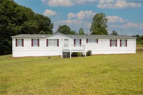 101 Mountain Estates Rd, Pickens, SC 29671