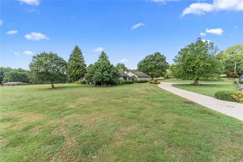 103 Riley Rd, Easley, SC 29642 photo 5