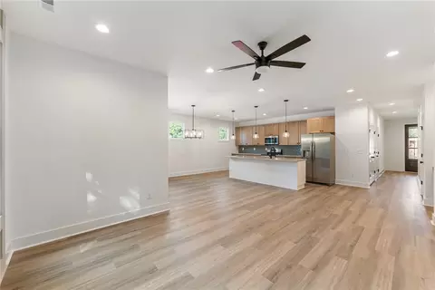 718 Greenville St, Pendleton, SC 29670 photo 6