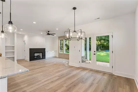 718 Greenville St, Pendleton, SC 29670 photo 9