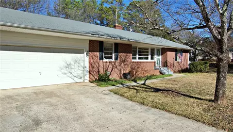 222 Bedford Forest Ave, Anderson, SC 29625