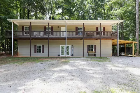 185 Hillshore Ct, Lavonia, GA 30553