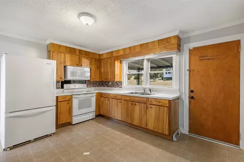 309 E Baker St, Pickens, SC 29671 photo 9
