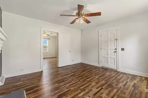 309 E Baker St, Pickens, SC 29671 photo 2