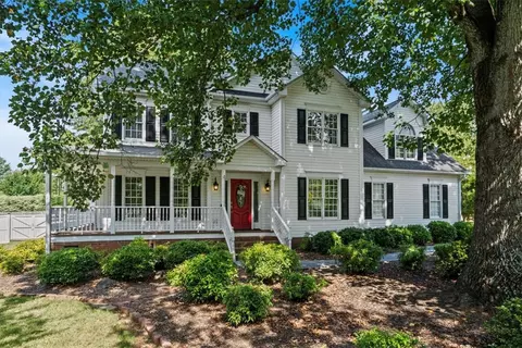 103 Amberly Ct, Easley, SC 29642
