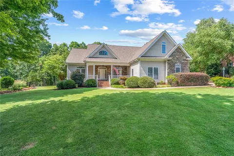 4001 Turnberry Loop, Seneca, SC 29678