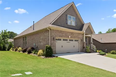 402 Big Barn Ct, Seneca, SC 29672 photo 2