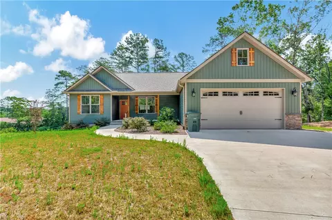 128 Knollwood Dr, Seneca, SC 29678
