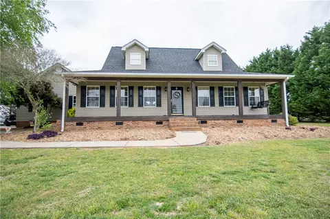 225 Mitchell Rd, Belton, SC 29627