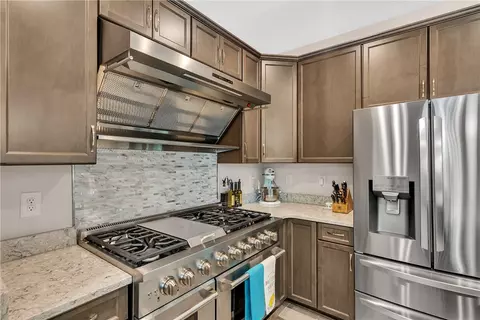 621 Winter Pine Ct, Seneca, SC 29672 photo 13