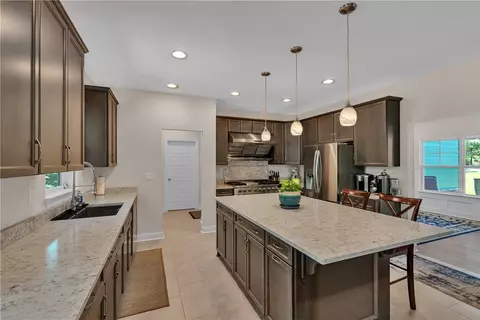 621 Winter Pine Ct, Seneca, SC 29672 photo 10
