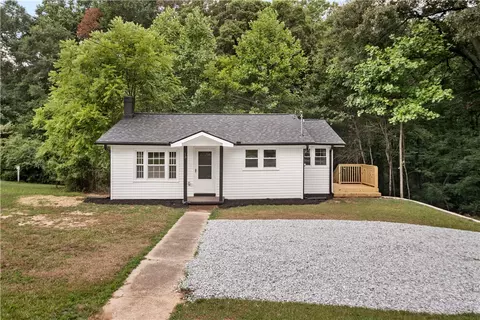 13 Willard St, Liberty, SC 29657
