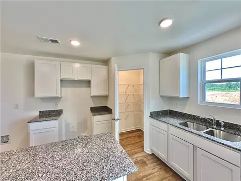 465 Seaborn Cir, Pendleton, SC 29670 photo 8