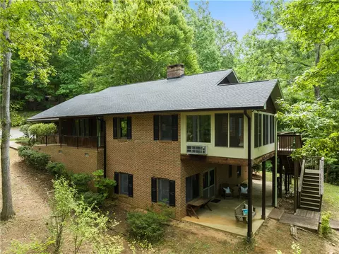 254 Point Rd, Seneca, SC 29672 photo 4