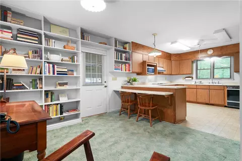254 Point Rd, Seneca, SC 29672 photo 8