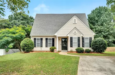 208 Glazed Springs Ct, Easley, SC 29642