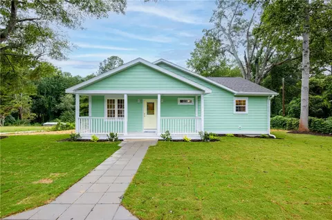 153 Burnt Tanyard Rd, West Union, SC 29696