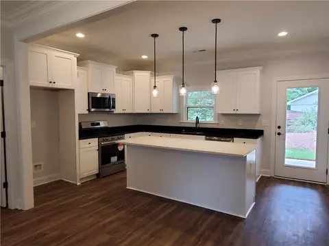 104 Coker Cir, Central, SC 29630 photo 4