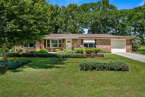 105 Hillcrest Dr, Williamston, SC 29697