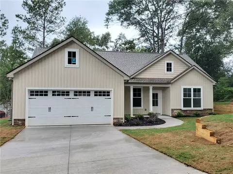301 Wood St, Central, SC 29630