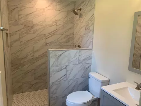 Bath - 1024 Circle Rd, Easley, SC 29642 photo 1 of 1