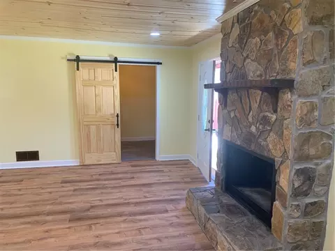 Living - 1024 Circle Rd, Easley, SC 29642 photo 4 of 5