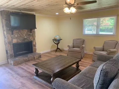 Living - 1024 Circle Rd, Easley, SC 29642 photo 2 of 5