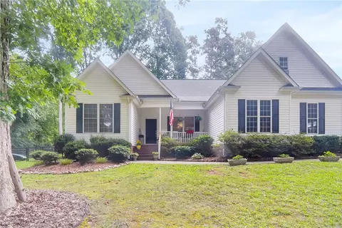 101 Old Village Dr, Anderson, SC 29621