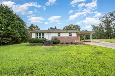 129 Gilliland Rd, Pickens, SC 29671