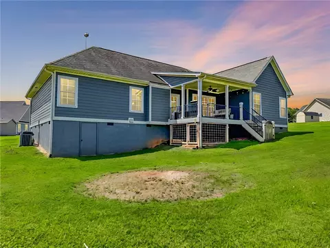 209 Setting Sun Ct, Seneca, SC 29672 photo 2