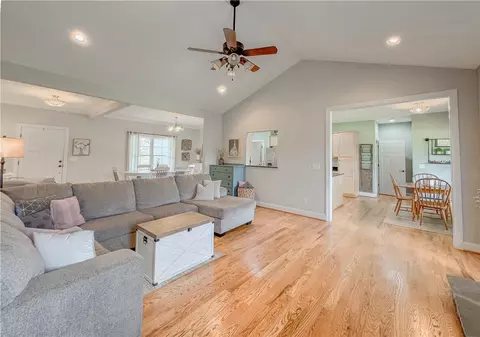 209 Setting Sun Ct, Seneca, SC 29672 photo 15