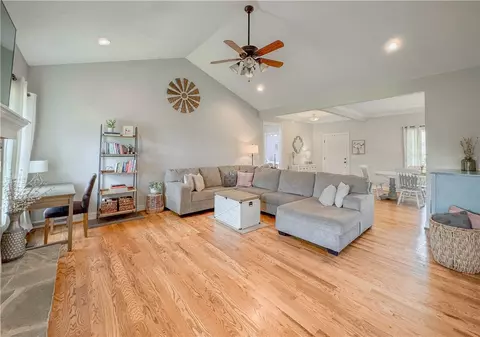 209 Setting Sun Ct, Seneca, SC 29672 photo 14