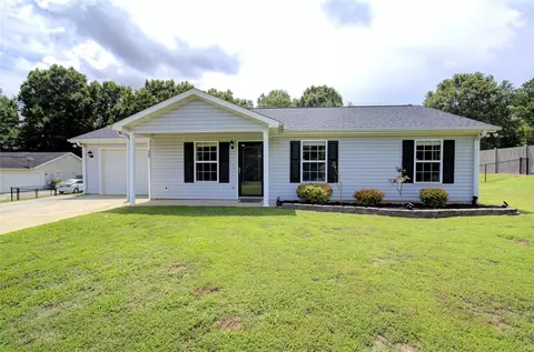 114 Bragg Dr, Williamston, SC 29697