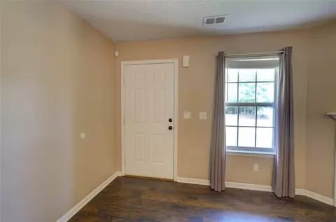 114 Bragg Dr, Williamston, SC 29697 photo 2
