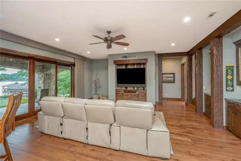 414 Peninsula Rdg, Sunset, SC 29685 photo 29