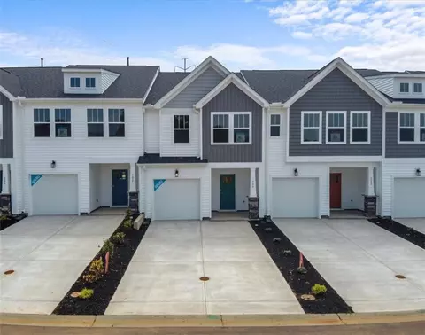 300 Marston Ln, Greenville, SC 29617