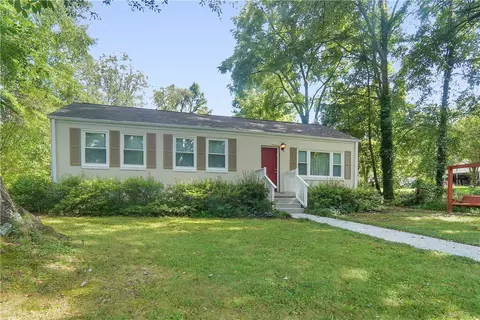 609 Pineview Dr, Pickens, SC 29671 photo 2