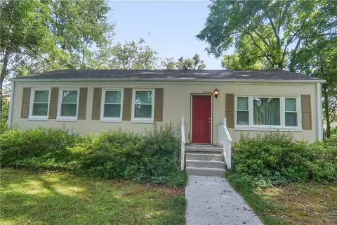 609 Pineview Dr, Pickens, SC 29671