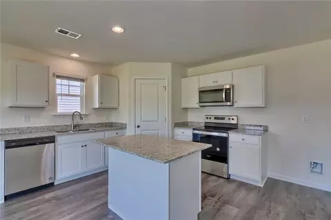 1012 Fairfield Dr, Seneca, SC 29678 photo 12