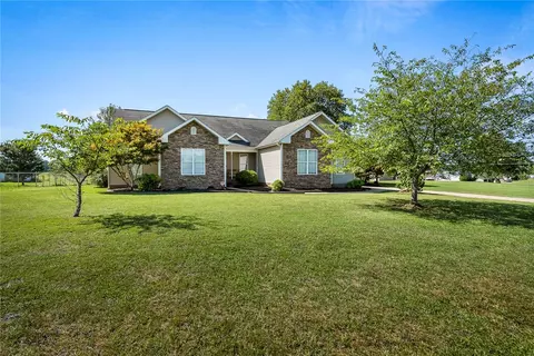 425 Johnson Rd, Pelzer, SC 29669 photo 2